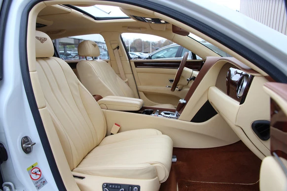Bentley Flying Spur - Afbeelding 15 van 30
