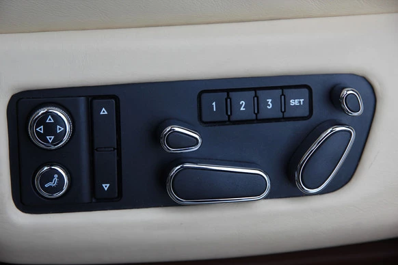 Bentley Flying Spur - Afbeelding 23 van 30