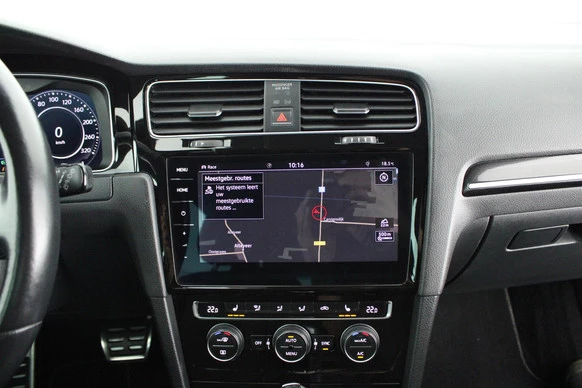 Volkswagen Golf - Afbeelding 15 van 30