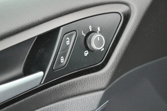 Volkswagen Golf - Afbeelding 17 van 30