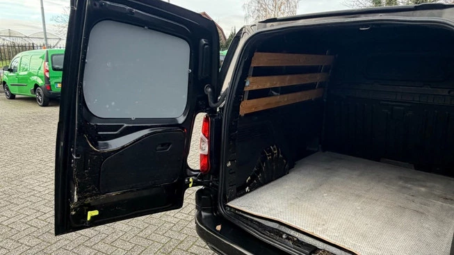 Opel Combo - Afbeelding 12 van 27