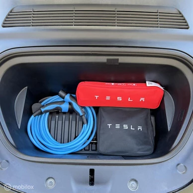 Tesla Model Y - Afbeelding 19 van 23