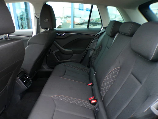 Škoda Kamiq - Afbeelding 6 van 19