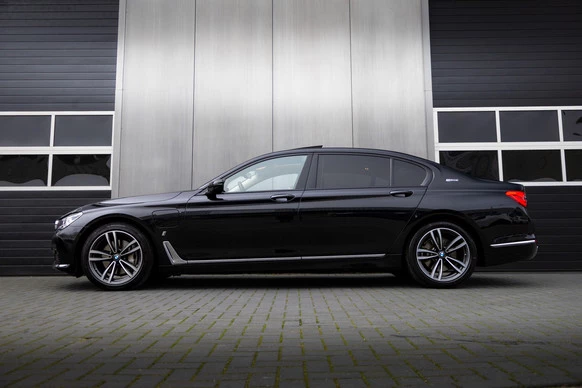 BMW 7 Serie - Afbeelding 2 van 30