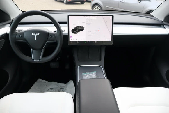 Tesla Model Y - Afbeelding 2 van 30