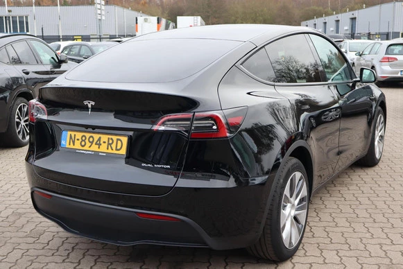 Tesla Model Y - Afbeelding 5 van 30