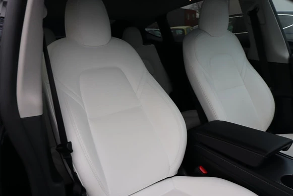 Tesla Model Y - Afbeelding 13 van 30