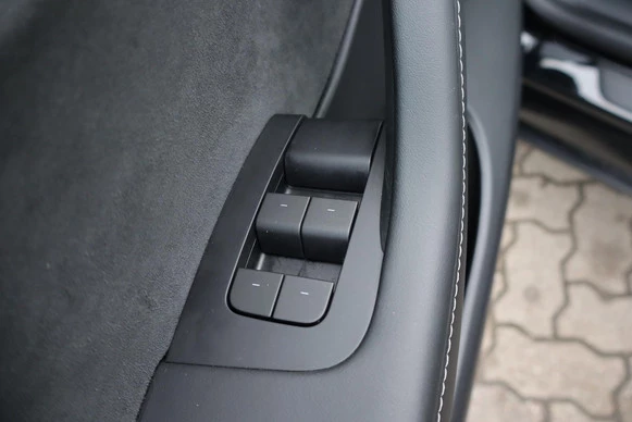 Tesla Model Y - Afbeelding 19 van 30