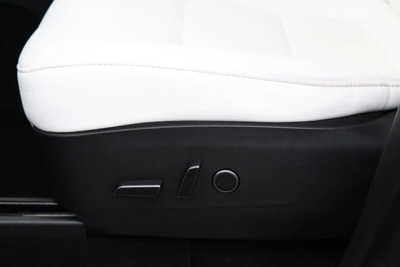 Tesla Model Y - Afbeelding 22 van 30
