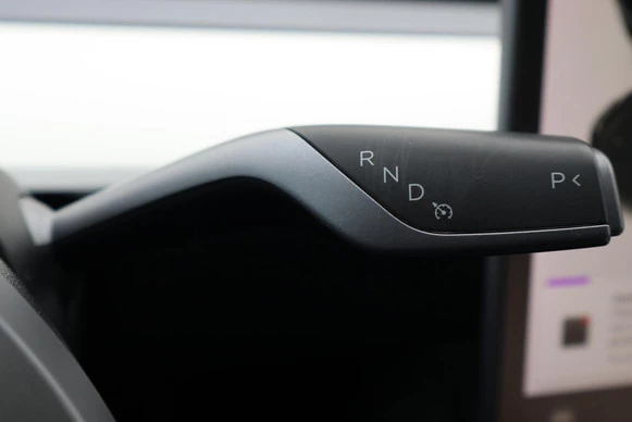 Tesla Model Y - Afbeelding 26 van 30