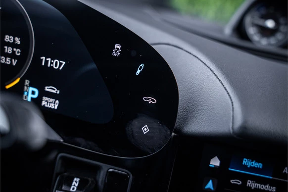 Porsche Taycan - Afbeelding 13 van 30