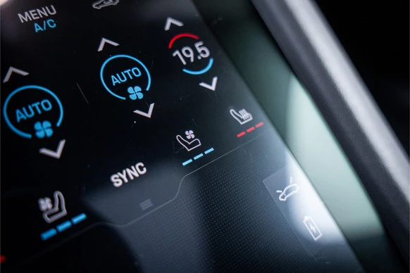 Porsche Taycan - Afbeelding 23 van 30