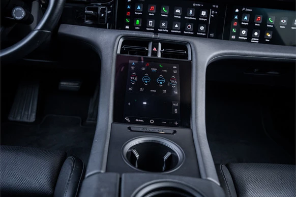 Porsche Taycan - Afbeelding 24 van 30