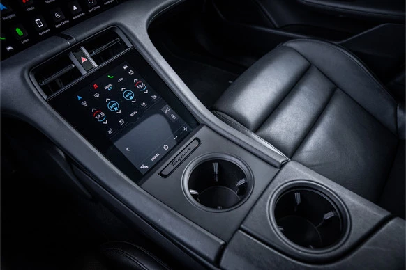 Porsche Taycan - Afbeelding 25 van 30