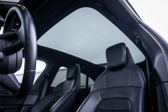 Porsche Taycan - Afbeelding 26 van 30