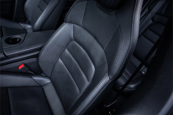 Porsche Taycan - Afbeelding 27 van 30