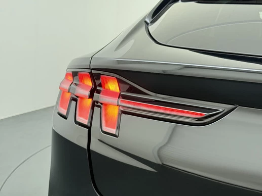 Ford Mustang Mach-E - Afbeelding 28 van 30