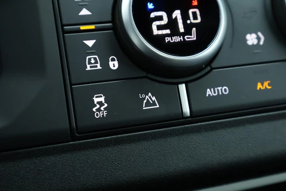 Land Rover Defender - Afbeelding 27 van 30