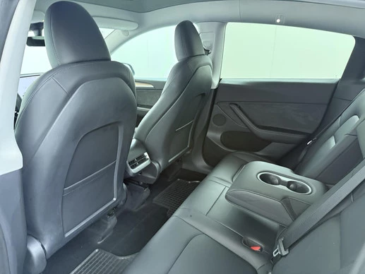 Tesla Model Y - Afbeelding 21 van 30