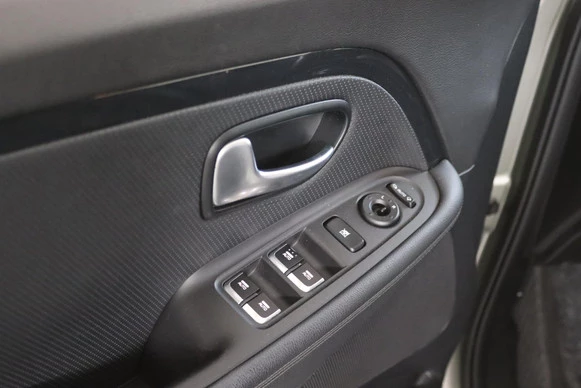 Kia Carens - Afbeelding 9 van 30