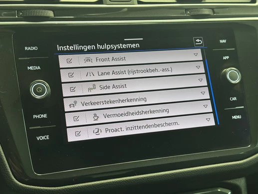 Volkswagen Tiguan - Afbeelding 24 van 30