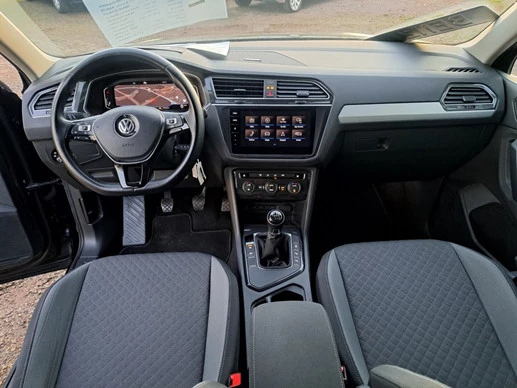 Volkswagen Tiguan - Afbeelding 23 van 30