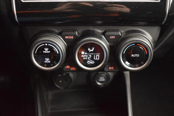 Suzuki Swift - Afbeelding 11 van 29