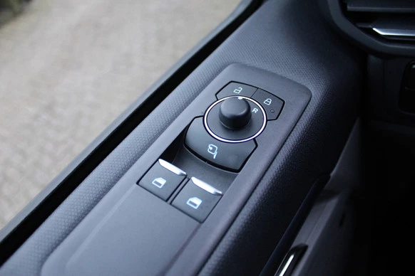 Ford Tourneo Custom - Afbeelding 25 van 30