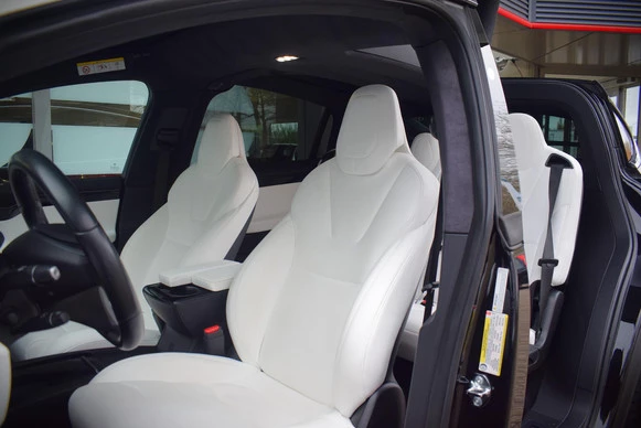 Tesla Model X - Afbeelding 3 van 30
