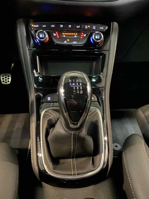 Opel Astra - Afbeelding 27 van 29