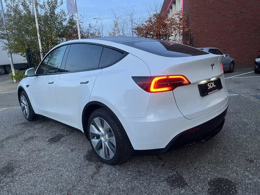 Tesla Model Y - Afbeelding 4 van 28