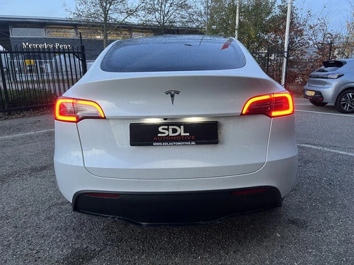 Tesla Model Y - Afbeelding 5 van 28