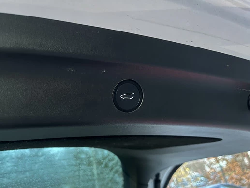 Tesla Model Y - Afbeelding 13 van 28