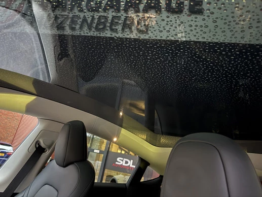 Tesla Model Y - Afbeelding 16 van 28