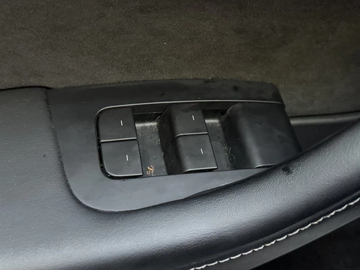 Tesla Model Y - Afbeelding 18 van 28