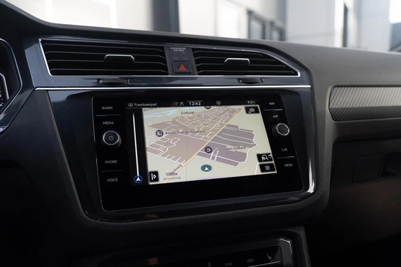 Volkswagen Tiguan - Afbeelding 27 van 30