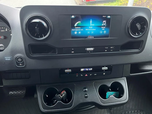 Mercedes-Benz SPRINTER 519 3.0 automaat , meubelbak met Laadklep , 2645 kg laadvermogen - Afbeelding 11 van 22