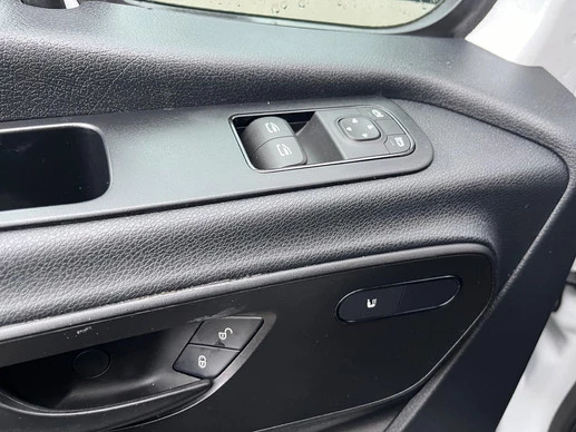 Mercedes-Benz SPRINTER 519 3.0 automaat , meubelbak met Laadklep , 2645 kg laadvermogen - Afbeelding 13 van 22