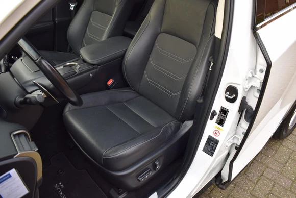 Lexus NX - Afbeelding 14 van 30