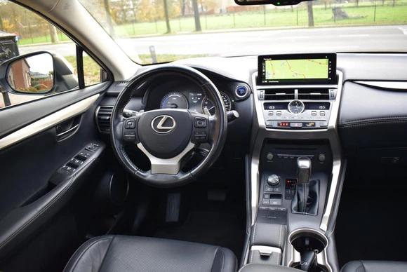 Lexus NX - Afbeelding 18 van 30