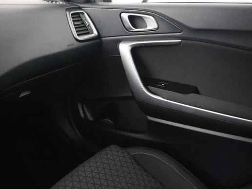 Kia Ceed - Afbeelding 22 van 30