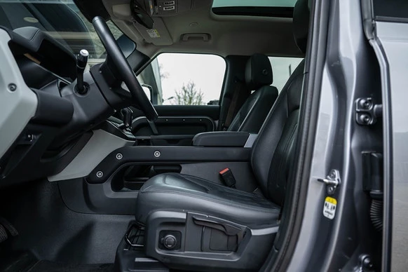 Land Rover Defender - Afbeelding 7 van 29
