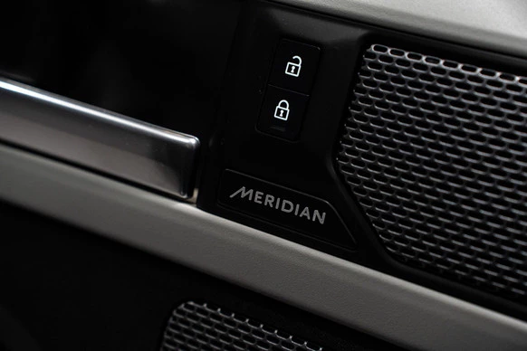 Land Rover Defender - Afbeelding 8 van 30