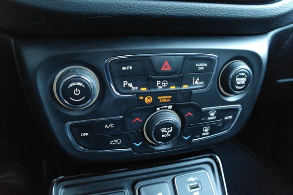 Jeep Compass - Afbeelding 10 van 30