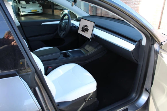 Tesla Model Y - Afbeelding 5 van 23