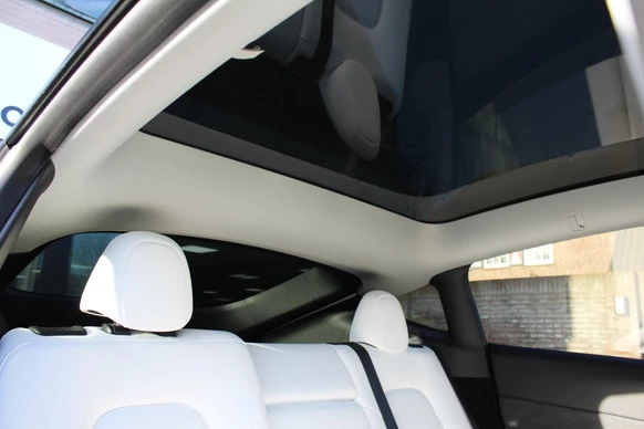 Tesla Model Y - Afbeelding 7 van 23