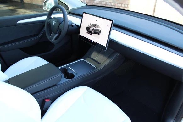 Tesla Model Y - Afbeelding 20 van 23