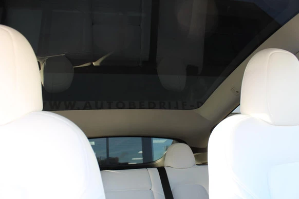 Tesla Model Y - Afbeelding 21 van 23