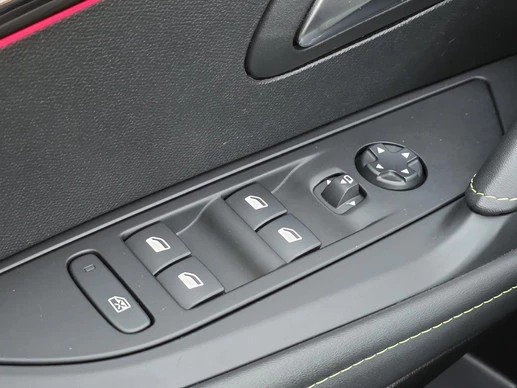 Peugeot 208 - Afbeelding 12 van 30