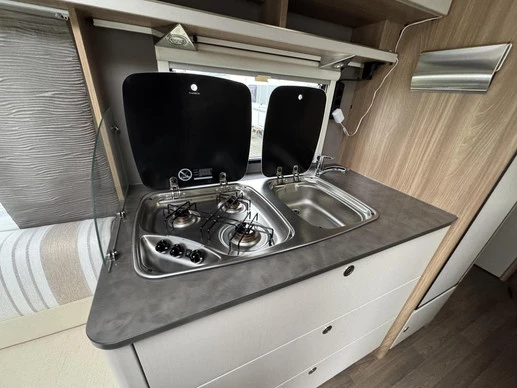 Bürstner PREMIO S-LINE 460 - Afbeelding 18 van 25